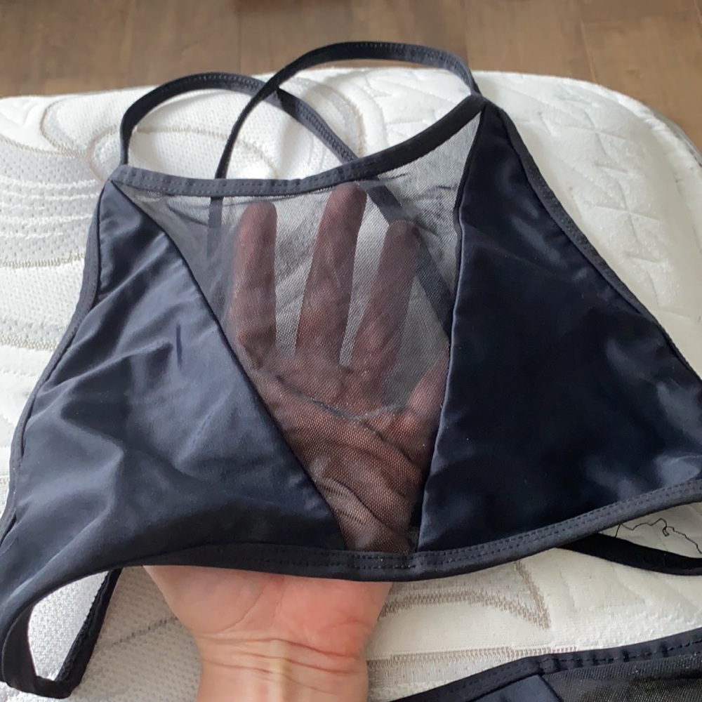 Sheer panel ruched bottom cross cross back bikini - Picture 2 of 5